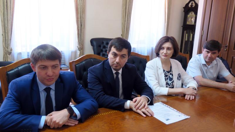 https://aspu.am/ru/content/memorandum_o_sotrudnichestve_s_severo-kavkazskim_federalnym_universitetom/#prettyPhoto[gallery]/9/