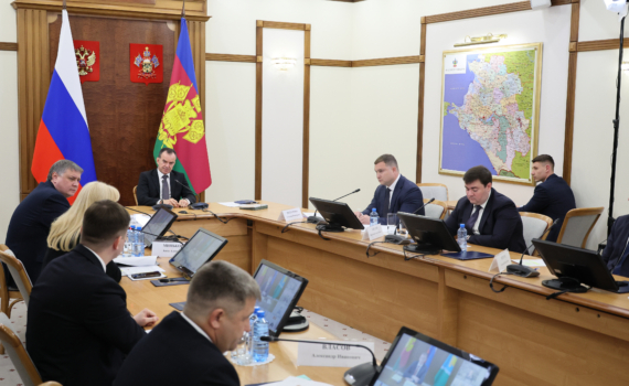 Вениамин Кондратьев потребовал исключить формализм при отработке обращений жителей