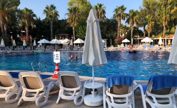 Три дня за границей по цене брендовых кроссовок: проверенные варианты без визы и стресса